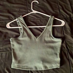 Green cropped tank top